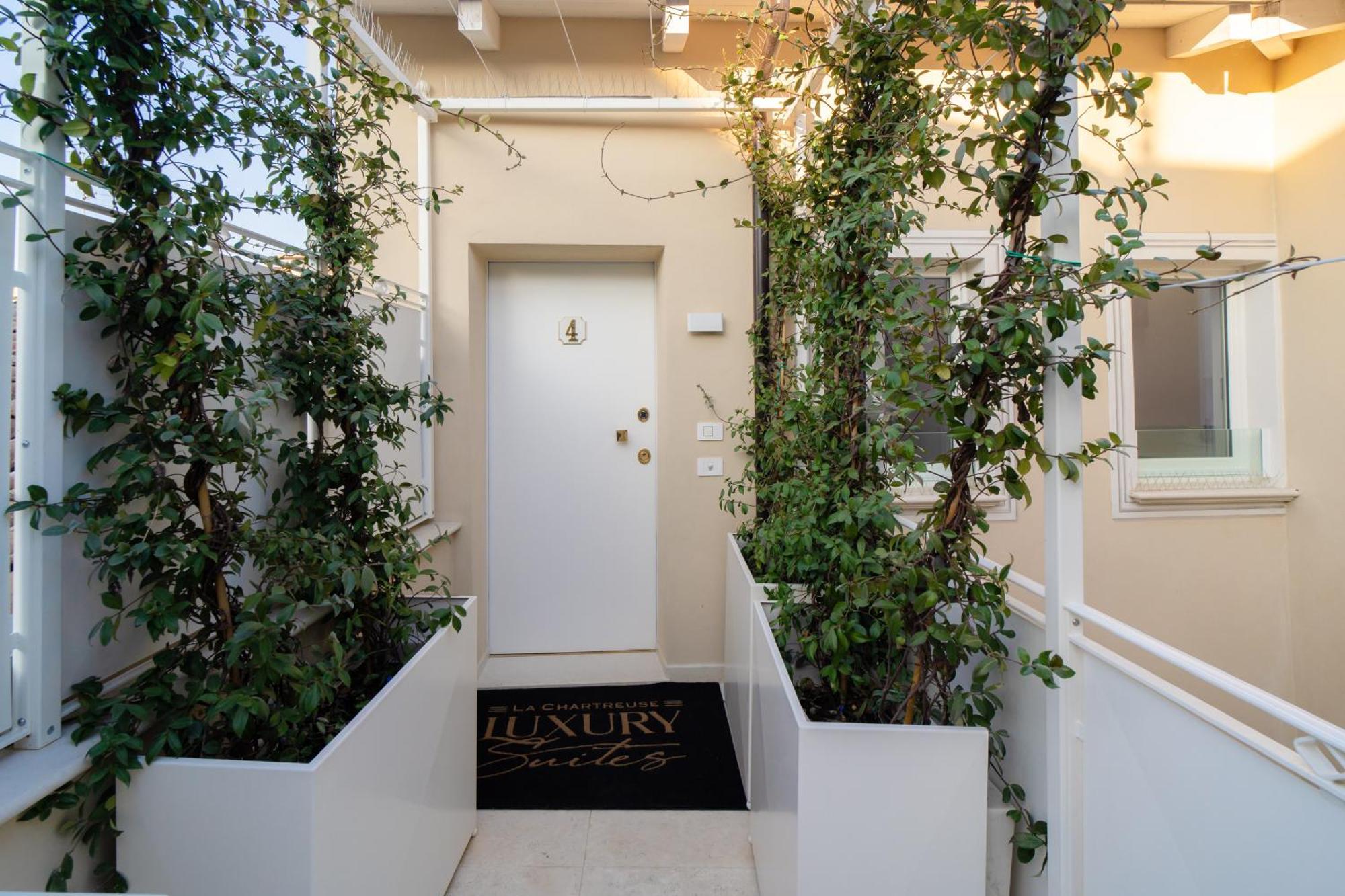 La Chartreuse Luxury Suites パルマ エクステリア 写真